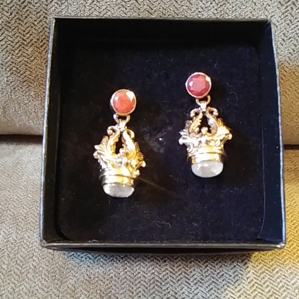 Never worn Nicky Butler earrings